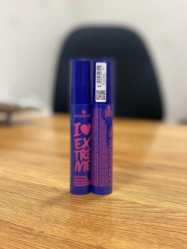ریمل ضد آب حجم دهنده اسنس(essence) I Love Extreme اصلی